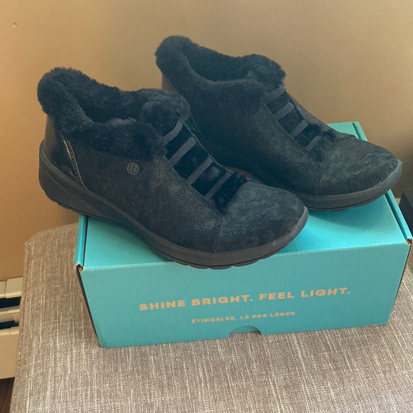 Bzees Shoes Bzees Womens Golden Faux Furlined Sneakers Black Sz 7